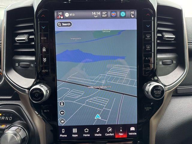 2022 RAM 1500 Laramie 4x4 Crew Cab 5'7" Box