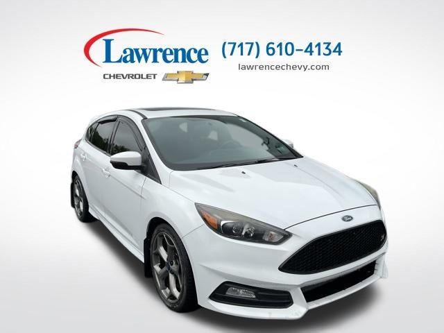 2017 Ford Focus 5 Door Hatch ST's photo