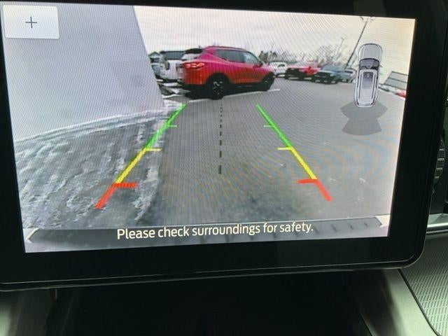 2022 Ford Explorer XLT 4WD