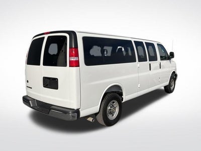 2025 Chevrolet Express Passenger 3500 Extended Wheelbase Rear-Wheel Drive 1LT