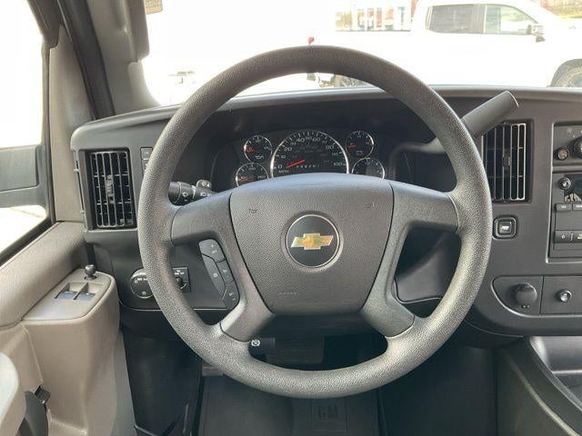 2025 Chevrolet Express Passenger 3500 Extended Wheelbase Rear-Wheel Drive 1LT