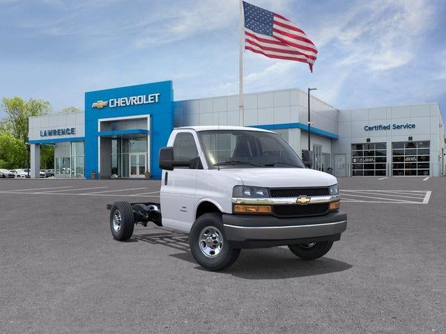 2026 Chevrolet Express Cutaway 3500 Base