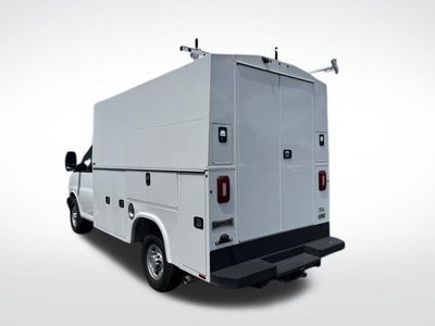 2024 Chevrolet Express Cutaway 3500 Base