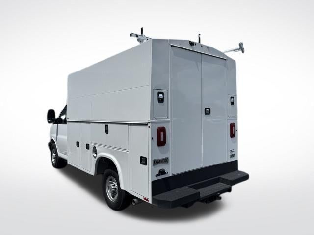 2024 Chevrolet Express Cutaway 3500 Base