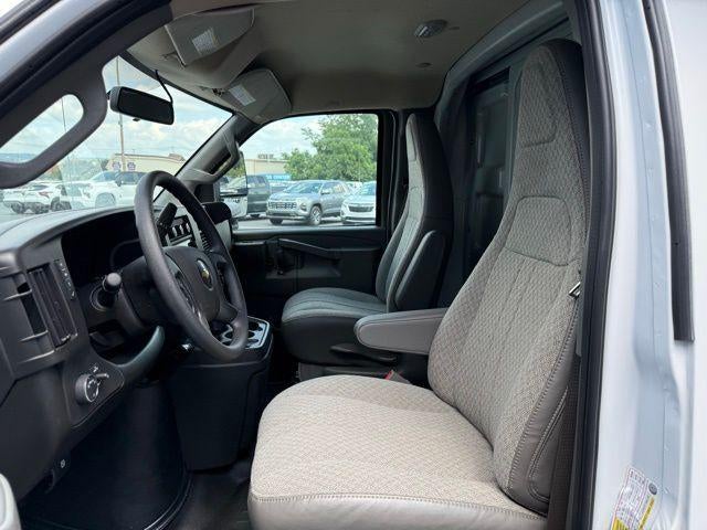 2024 Chevrolet Express Cutaway 3500 Base