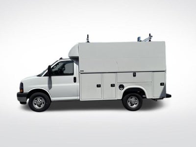 2024 Chevrolet Express Cutaway 3500 Base
