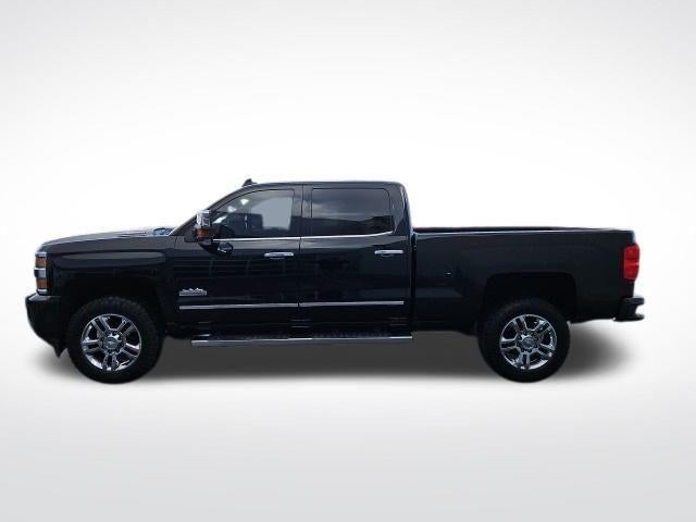 2016 Chevrolet Silverado 2500 HD Crew Cab Standard Box 4-Wheel Drive High Country