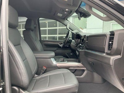 2025 Chevrolet Silverado 3500 HD Crew Cab Long Box 4-Wheel Drive LTZ