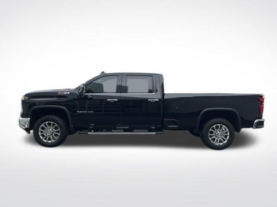 2025 Chevrolet Silverado 3500 HD Crew Cab Long Box 4-Wheel Drive LTZ
