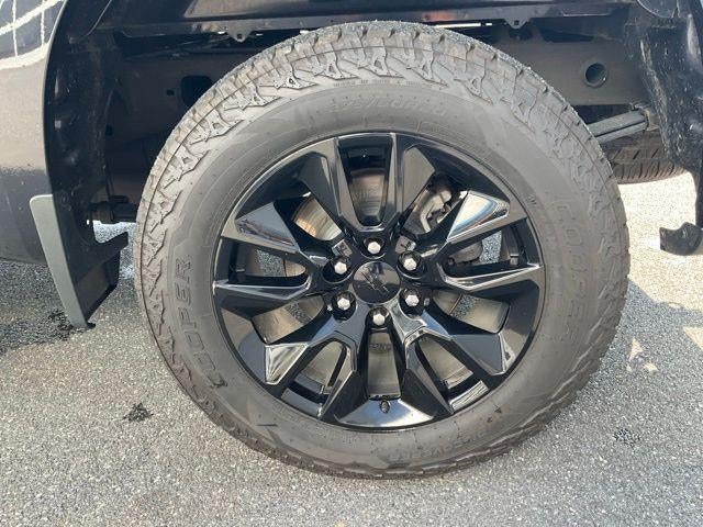 2023 Chevrolet Silverado 1500 Crew Cab Standard Box 4-Wheel Drive Custom