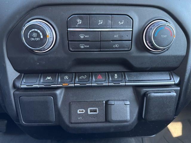 2022 Chevrolet Silverado 1500 Crew Cab Short Box 4-Wheel Drive Custom