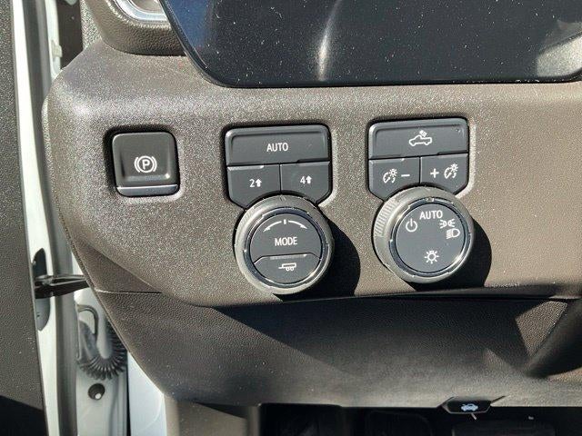 2024 Chevrolet Silverado 1500 Crew Cab Short Box 4-Wheel Drive LT 2FL