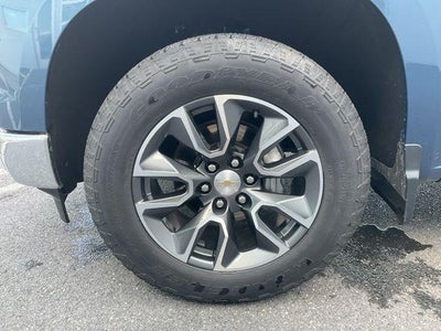 2024 Chevrolet Silverado 1500 Crew Cab Short Box 4-Wheel Drive LT 2FL