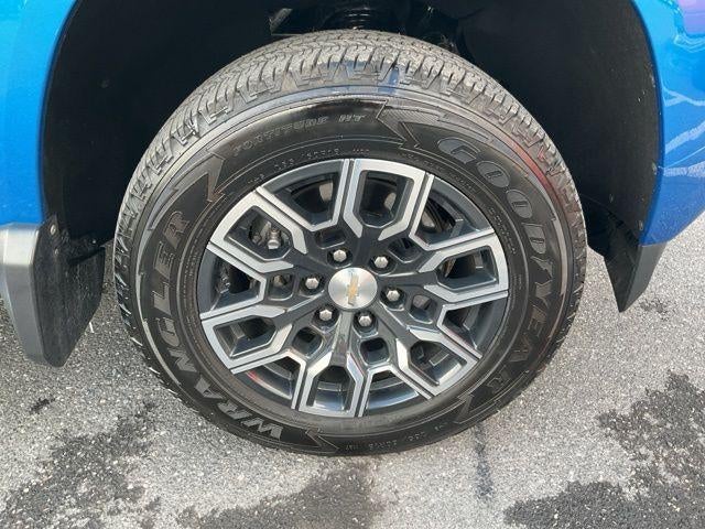 2024 Chevrolet Colorado Crew Cab Short Box 4-Wheel Drive LT