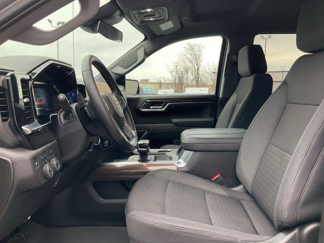 2025 Chevrolet Silverado 1500 Crew Cab Standard Box 4-Wheel Drive LT