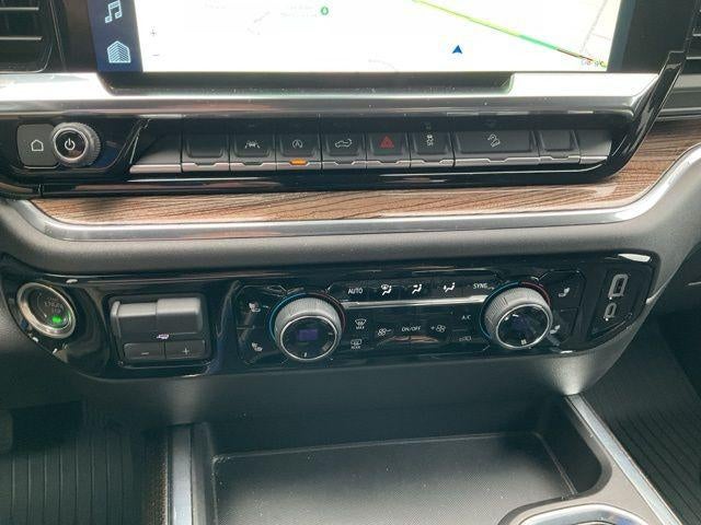 2025 Chevrolet Silverado 1500 Crew Cab Standard Box 4-Wheel Drive LT