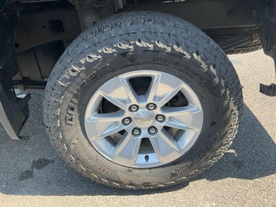 2022 Chevrolet Silverado 1500 Double Cab Standard Box 4-Wheel Drive LT 1LT