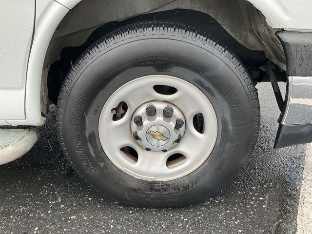 2024 Chevrolet Express Cargo 2500 2500 Regular Wheelbase Rear-Wheel Drive