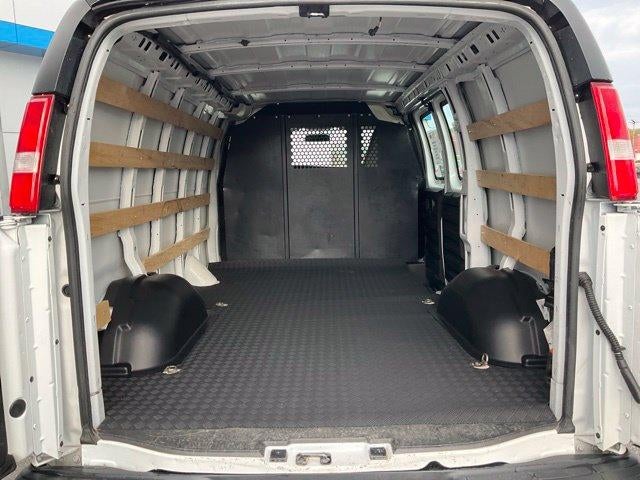 2025 Chevrolet Express Cargo 2500 Regular Wheelbase Rear-Wheel Drive