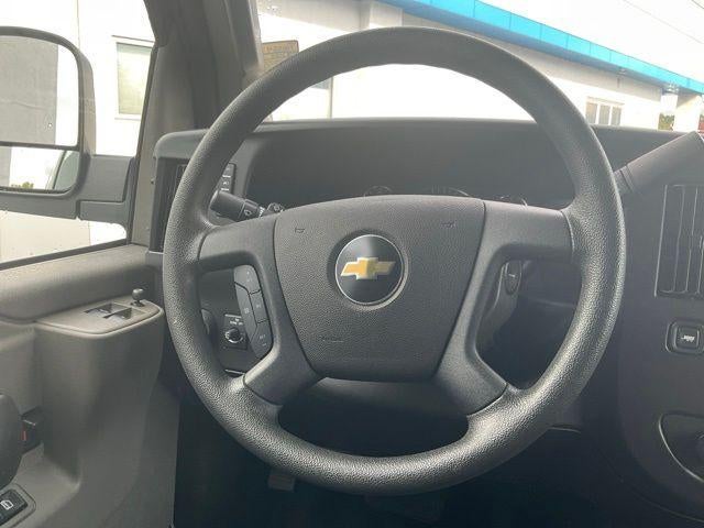 2025 Chevrolet Express Cargo 2500 Regular Wheelbase Rear-Wheel Drive