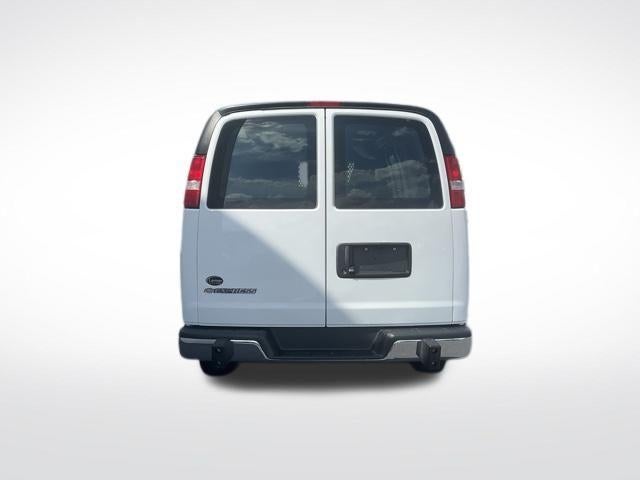 2025 Chevrolet Express Cargo 2500 Regular Wheelbase Rear-Wheel Drive