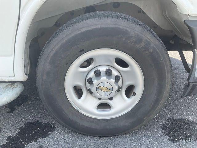 2025 Chevrolet Express Cargo 2500 Regular Wheelbase Rear-Wheel Drive