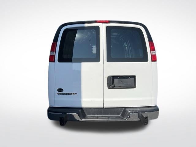 2025 Chevrolet Express Cargo 2500 Regular Wheelbase Rear-Wheel Drive