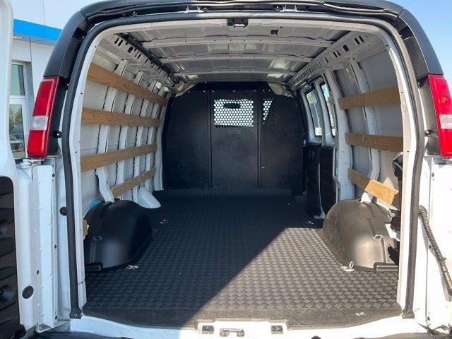 2025 Chevrolet Express Cargo 2500 Regular Wheelbase Rear-Wheel Drive