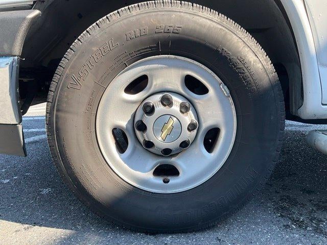 2025 Chevrolet Express Cargo 2500 Regular Wheelbase Rear-Wheel Drive