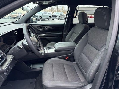 2024 Chevrolet Traverse LT w/2LT