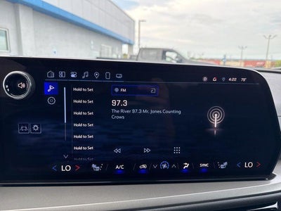 2025 Chevrolet Traverse LT w/2LT