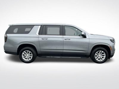 2026 Chevrolet Suburban 4WD LT
