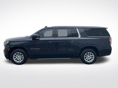 2022 Chevrolet Suburban 4WD LT