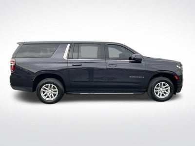 2022 Chevrolet Suburban 4WD LT
