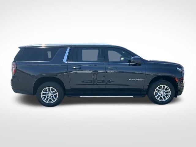 2022 Chevrolet Suburban 4WD LT