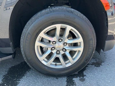 2022 Chevrolet Suburban 4WD LT