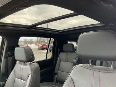 2022 Chevrolet Suburban 4WD RST