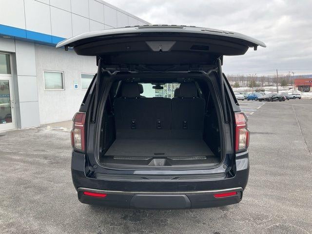 2022 Chevrolet Suburban 4WD RST