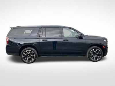 2022 Chevrolet Suburban 4WD RST