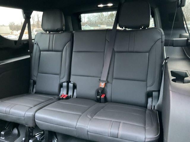 2024 Chevrolet Suburban 4WD RST