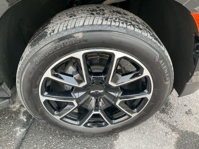 2024 Chevrolet Suburban 4WD RST