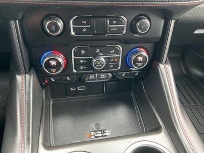 2022 Chevrolet Suburban 4WD RST