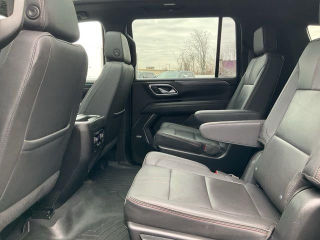 2022 Chevrolet Suburban 4WD RST