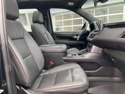 2022 Chevrolet Suburban 4WD RST