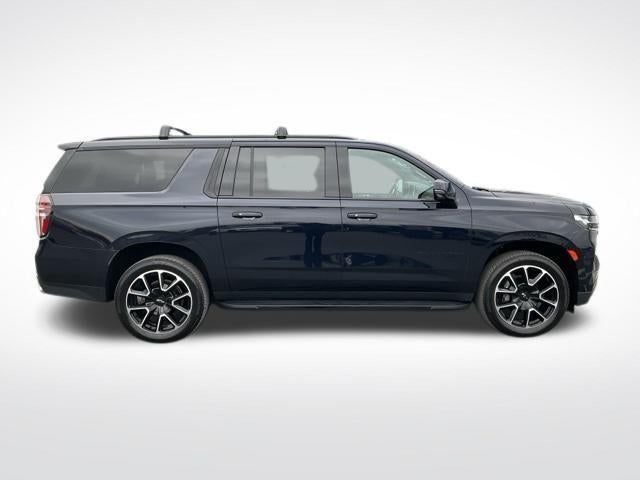 2022 Chevrolet Suburban 4WD RST