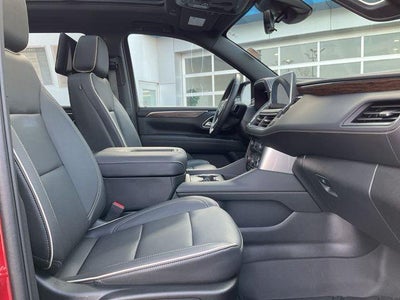 2024 Chevrolet Suburban 4WD Premier