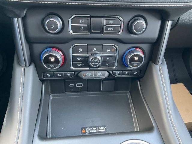 2024 Chevrolet Suburban 4WD Premier