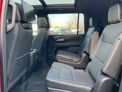 2024 Chevrolet Suburban 4WD Premier