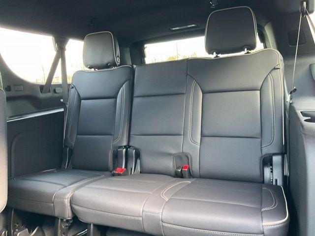 2024 Chevrolet Suburban 4WD Premier