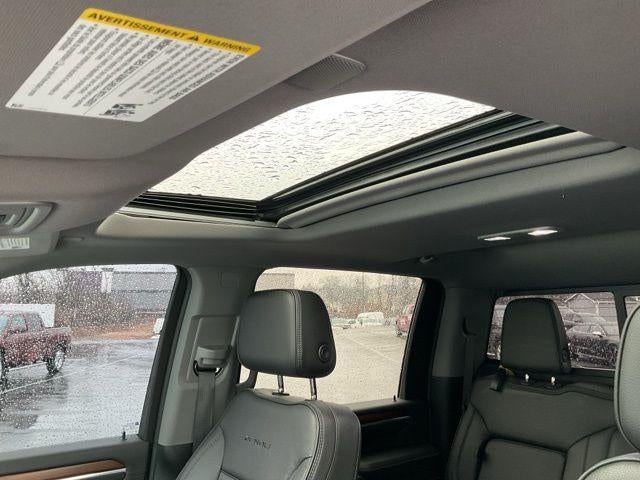 2024 GMC Sierra 2500 HD Crew Cab Long Box 4-Wheel Drive Denali